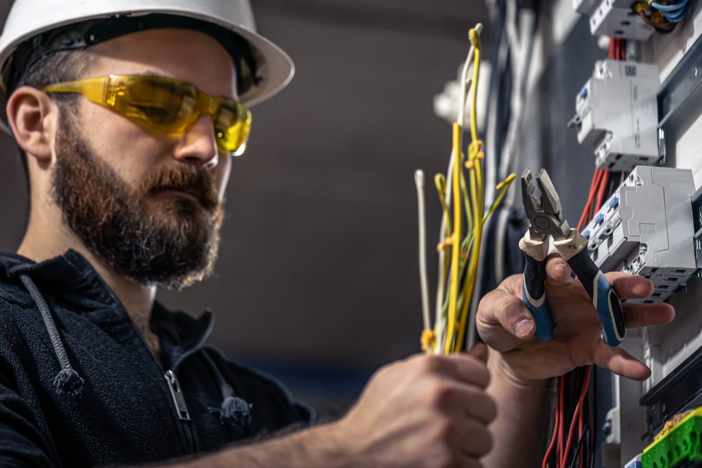 elektryk po kursie elektrycznym G1